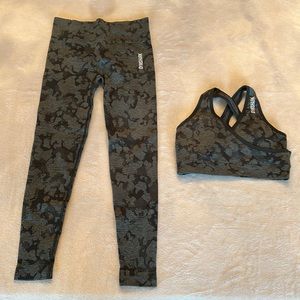 Gymshark Adapt Seamless Camo leggings and sports bra set in dark green small